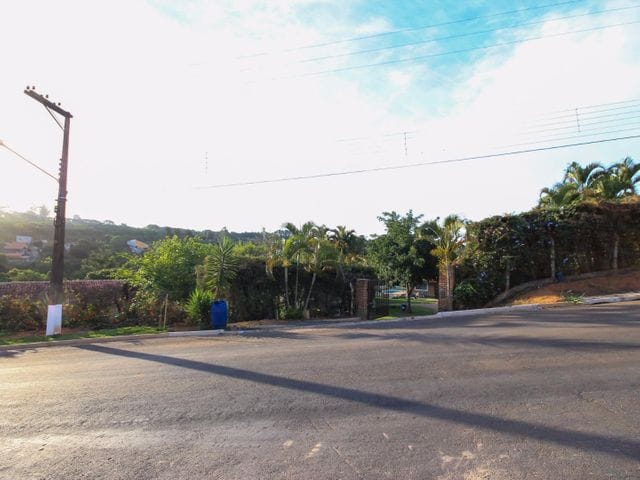 Casa com 5022m² 3 quartos e 3 banheiros, à venda, no bairro Centro Industrial Raphael Diniz em Bragança Paulista