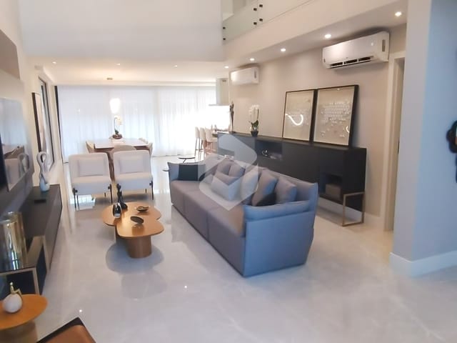 Casa com 300m² 4 quartos e 6 banheiros, à venda, no bairro Recreio dos Bandeirantes em Rio de Janeiro