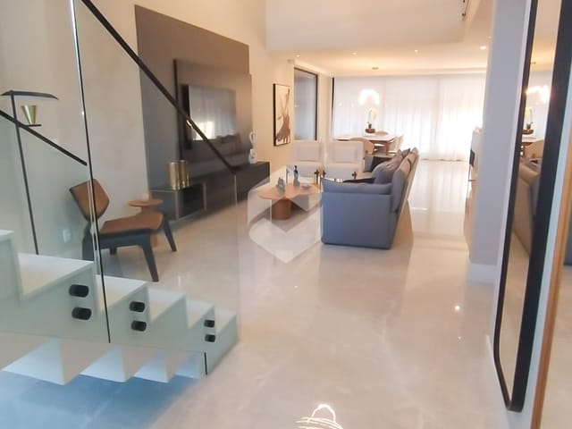 Casa com 300m² 4 quartos e 6 banheiros, à venda, no bairro Recreio dos Bandeirantes em Rio de Janeiro
