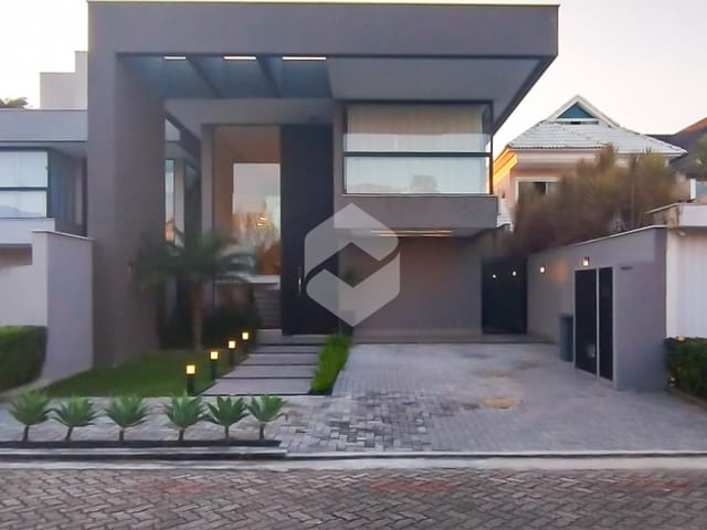 Casa com 300m² 4 quartos e 6 banheiros, à venda, no bairro Recreio dos Bandeirantes em Rio de Janeiro