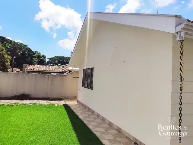 Casa com 226m² 3 quartos e 2 banheiros, à venda, no bairro Conjunto Habitacional Requião em Maringá