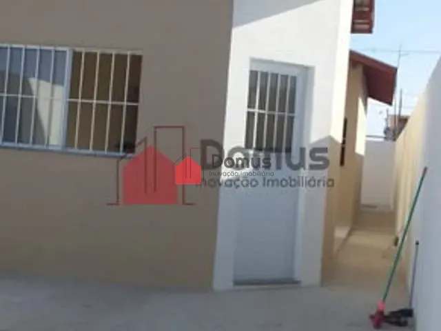 Casa à venda, no bairro Residencial e Comercial Portal dos Eucaliptos em Pindamonhangaba