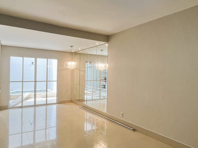 Casa com 240m² 3 quartos e 4 banheiros, à venda, no bairro Despraiado em Cuiabá