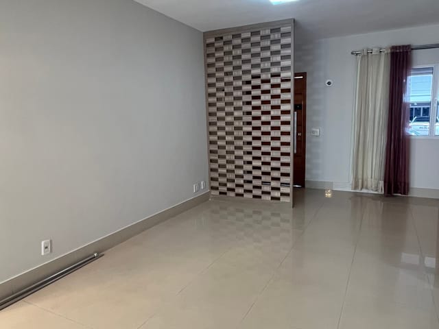Casa com 240m² 3 quartos e 4 banheiros, à venda, no bairro Despraiado em Cuiabá