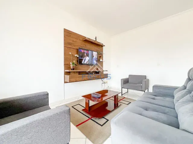 Casa com 273m² 3 quartos e 6 banheiros, à venda, no bairro Vila M Genoveva em Jundiaí