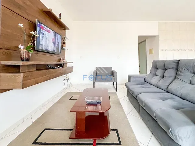 Casa com 273m² 3 quartos e 6 banheiros, à venda, no bairro Vila M Genoveva em Jundiaí