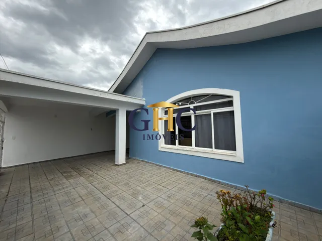 Casa com 279m² 2 quartos e 3 banheiros, à venda, no bairro Jardim Luar em Salto de Pirapora