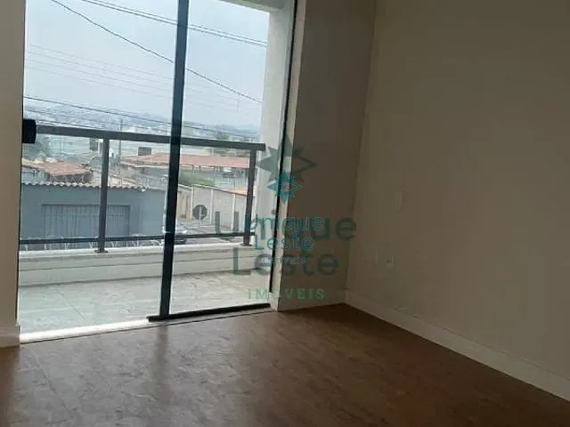 Casa com 95m² 3 quartos e 1 banheiro, à venda, no bairro Floramar em Belo Horizonte