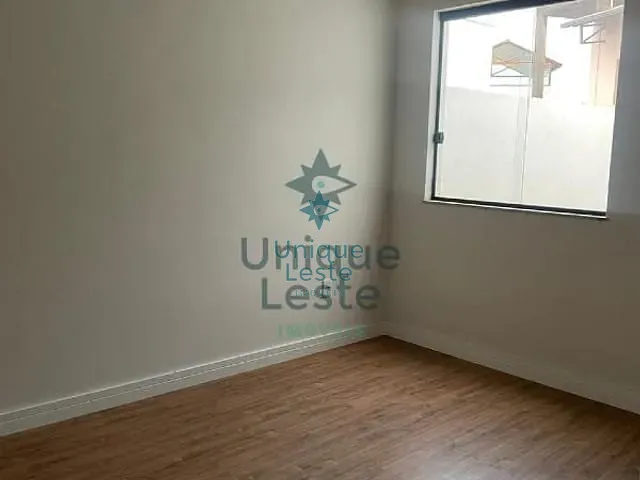 Casa com 95m² 3 quartos e 1 banheiro, à venda, no bairro Floramar em Belo Horizonte