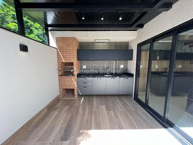 Casa 2 quartos e 3 banheiros, à venda, no bairro Centro em Holambra