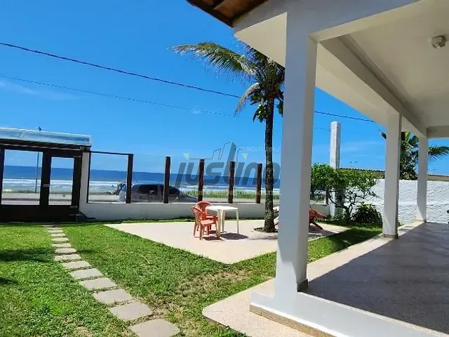 Casa com 483m² 3 quartos e 2 banheiros, à venda, no bairro Satélite em Itanhaém