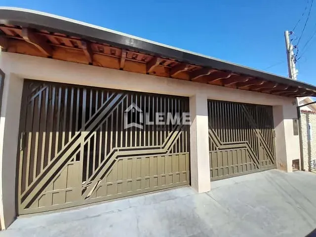Casa com 160m² 2 quartos e 1 banheiro, à venda, no bairro Conjunto Habitacional Nelson Niero em Mococa