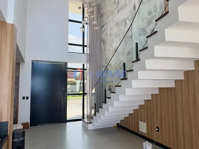 Casa 4 quartos e 5 banheiros, à venda ou para alugar, no bairro Nossa Senhora da Vitória em Ilhéus