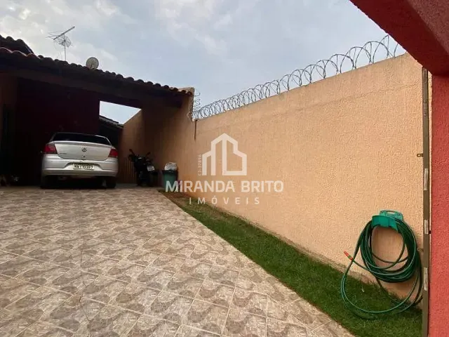 Casa 2 quartos e 2 banheiros, à venda, no bairro Parque Veiga Jardim em Aparecida de Goiânia