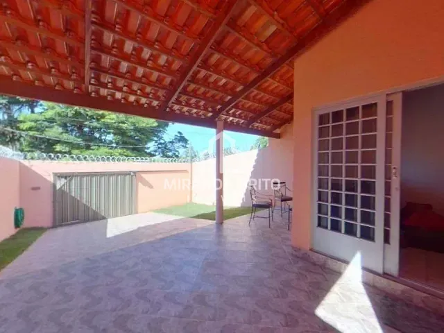 Casa 2 quartos e 2 banheiros, à venda, no bairro Parque Veiga Jardim em Aparecida de Goiânia