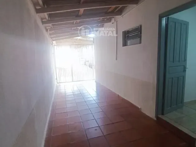 Casa com 125m² 2 quartos e 1 banheiro, para alugar, no bairro Califórnia em Londrina
