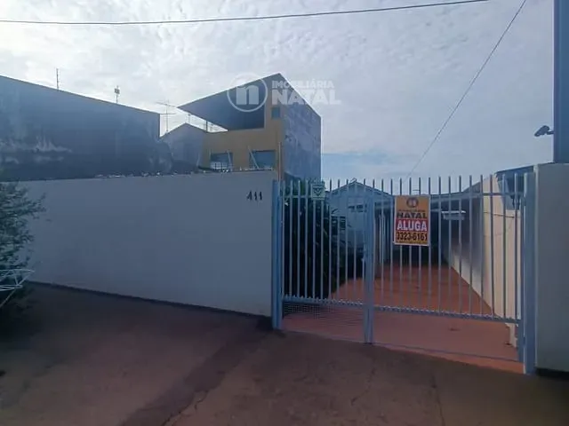 Casa com 125m² 2 quartos e 1 banheiro, para alugar, no bairro Califórnia em Londrina