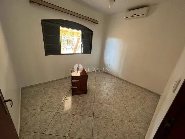 Casa com 400m² 3 quartos e 2 banheiros, à venda, no bairro Parque Orlando Correa Barbosa em Artur Nogueira