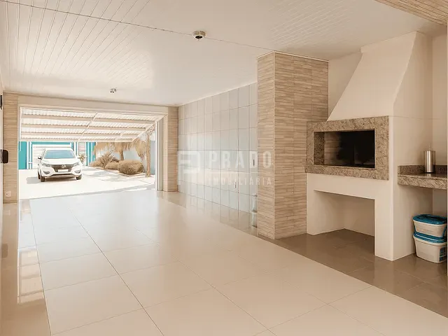 Casa com 476m² 2 quartos e 3 banheiros, à venda ou para alugar, no bairro Laranjal em Pelotas