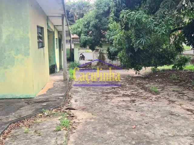 Casa com 1m² 3 quartos e 1 banheiro, à venda, no bairro Centro em Vassouras