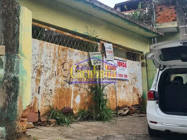 Casa com 1m² 3 quartos e 1 banheiro, à venda, no bairro Centro em Vassouras