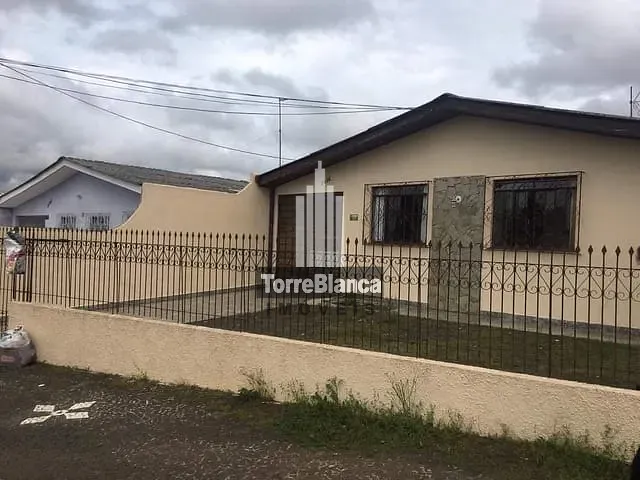 Casa com 286m² 2 quartos e 1 banheiro, à venda, no bairro Uvaranas em Ponta Grossa