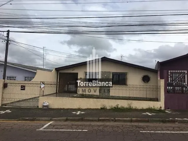 Casa com 286m² 2 quartos e 1 banheiro, à venda, no bairro Uvaranas em Ponta Grossa