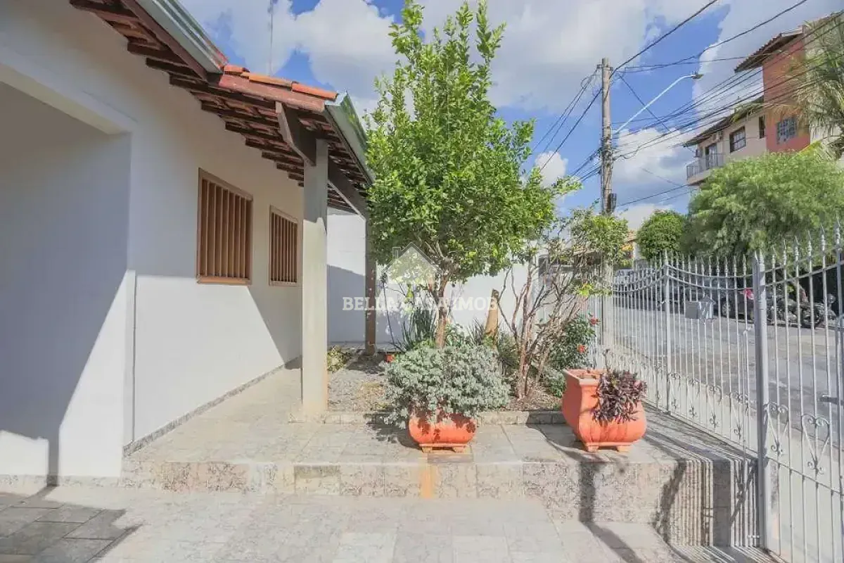 Casa, 3 quartos, 264 m² - Foto 1