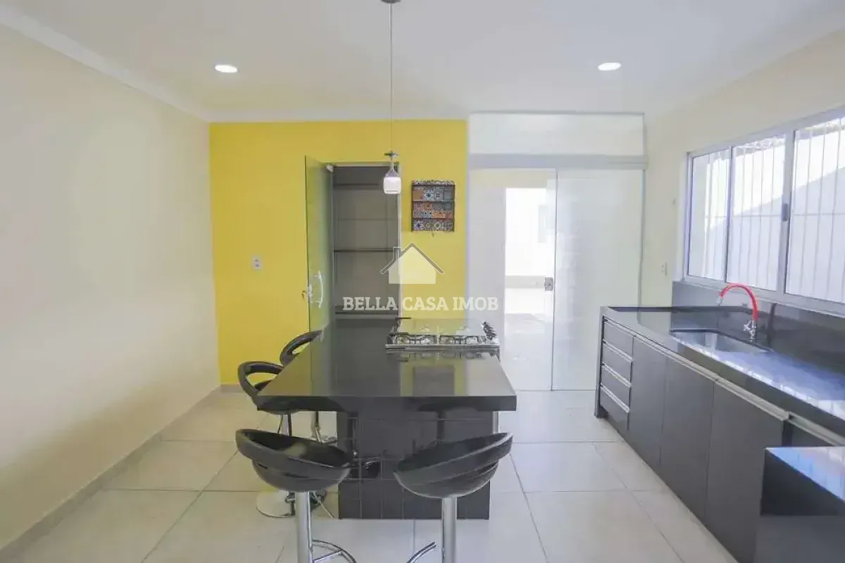 Casa, 3 quartos, 264 m² - Foto 2