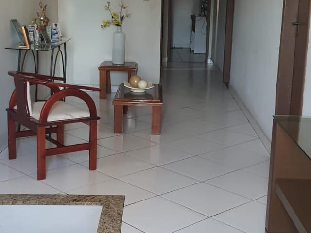 Casa com 175m² 5 quartos e 3 banheiros, à venda, no bairro Alphaville em Campos dos Goytacazes