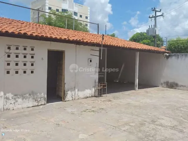Casa com 405m² 4 quartos e 3 banheiros, à venda, no bairro Ininga em Teresina