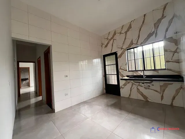 Casa 2 quartos e 1 banheiro, à venda, no bairro Parque São Carlos em Três Lagoas