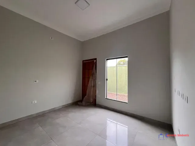 Casa 2 quartos e 1 banheiro, à venda, no bairro Parque São Carlos em Três Lagoas