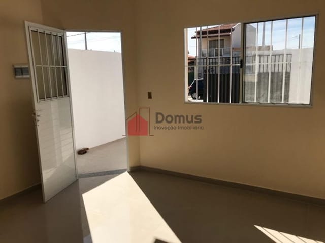 Casa à venda, no bairro Residencial e Comercial Portal dos Eucaliptos em Pindamonhangaba