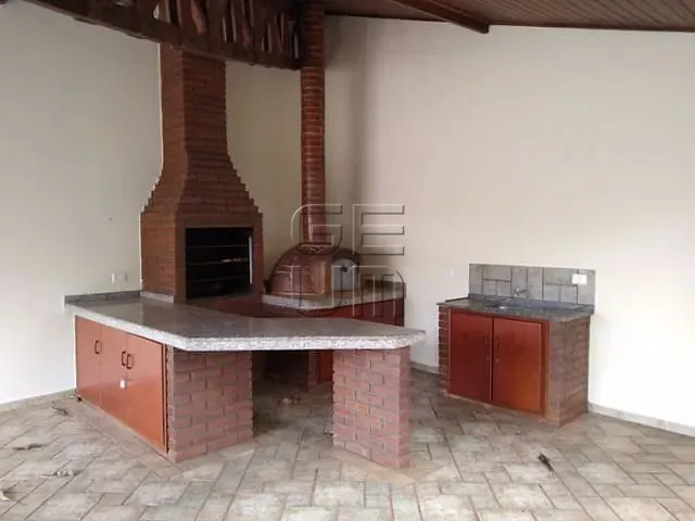 Casa com 400m² 4 quartos e 4 banheiros, à venda ou para alugar, no bairro Iguaçu em Londrina