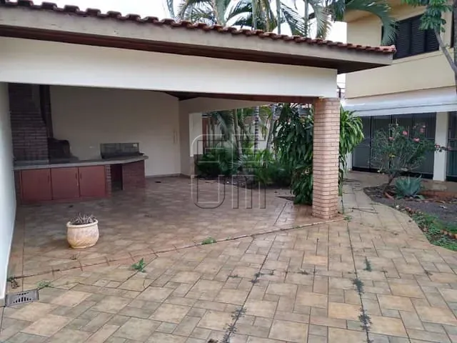 Casa com 400m² 4 quartos e 4 banheiros, à venda ou para alugar, no bairro Iguaçu em Londrina