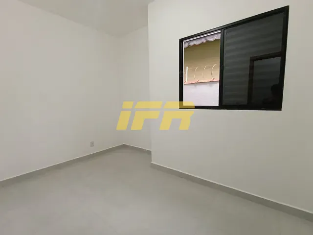 Casa com 125m² 2 quartos e 2 banheiros, à venda, no bairro Comercial e Residencial Jardim Mariana em Pindamonhangaba