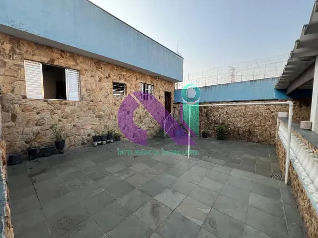 Casa com 300m² 3 quartos e 1 banheiro, à venda, no bairro Ayrosa em Osasco