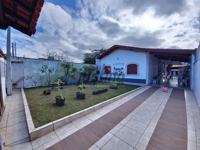 Casa com 599m² 3 quartos e 2 banheiros, à venda, no bairro Jardim Suarão (Praia) em Itanhaém