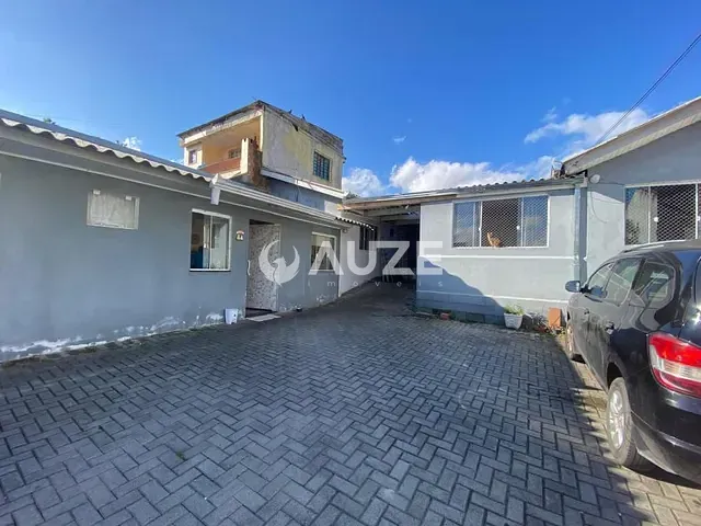 Casa com 200m² 6 quartos e 6 banheiros, à venda, no bairro Pinheirinho em Curitiba
