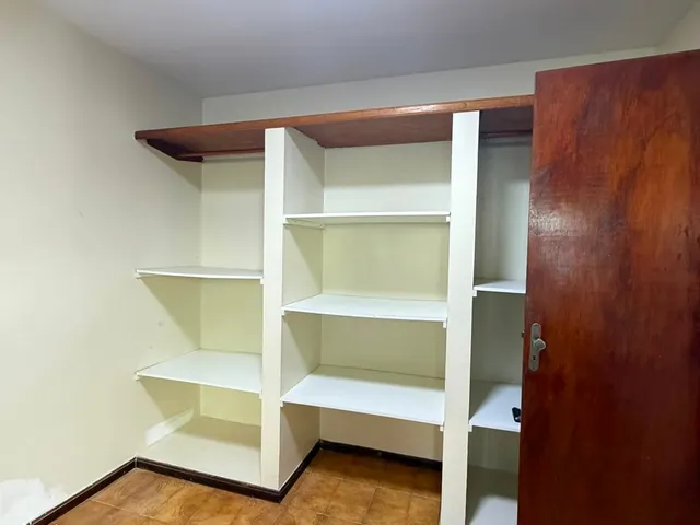 Casa 2 quartos e 2 banheiros, à venda, no bairro Colinas em Rio das Ostras