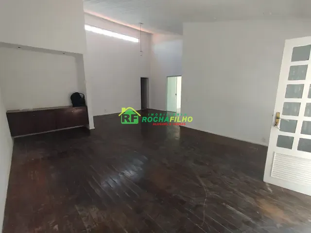 Casa 3 quartos e 3 banheiros, para alugar, no bairro São Cristóvão em Teresina