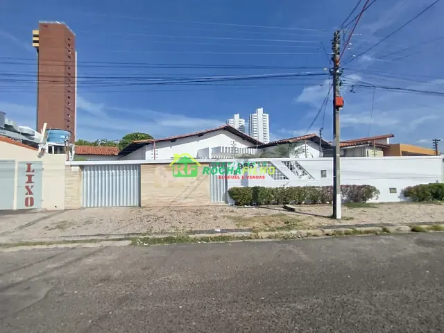 Casa 3 quartos e 3 banheiros, para alugar, no bairro São Cristóvão em Teresina