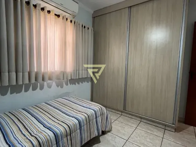 Casa com 200m², à venda, no bairro Jardim Alexandre Balbo em Ribeirão Preto