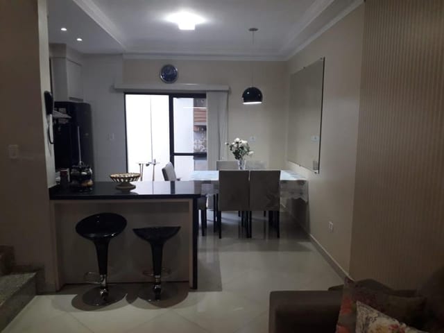 Foto do Casa - Casa com 2 dormitórios à venda, 97 m² por R$ 320.000,00 - Jardim Califórnia - Jacareí/SP | RUSSI IMÓVEIS