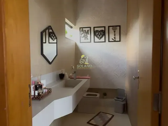 Casa com 360m² 4 quartos e 5 banheiros, para alugar, no bairro Condomínio Residencial Gaudi em Anápolis
