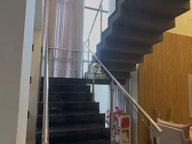 Casa com 360m² 4 quartos e 5 banheiros, para alugar, no bairro Condomínio Residencial Gaudi em Anápolis