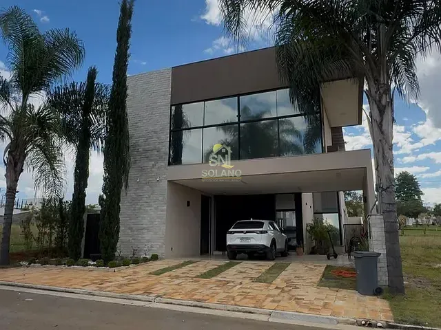 Casa com 360m² 4 quartos e 5 banheiros, para alugar, no bairro Condomínio Residencial Gaudi em Anápolis