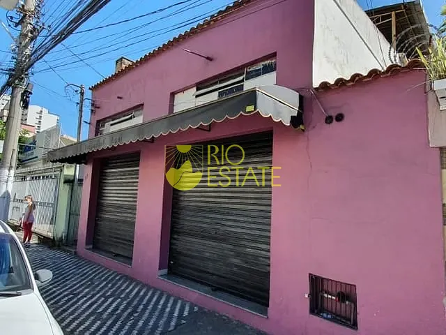 Casa com 190m² 4 quartos e 2 banheiros, à venda, no bairro Centro em Barra Mansa