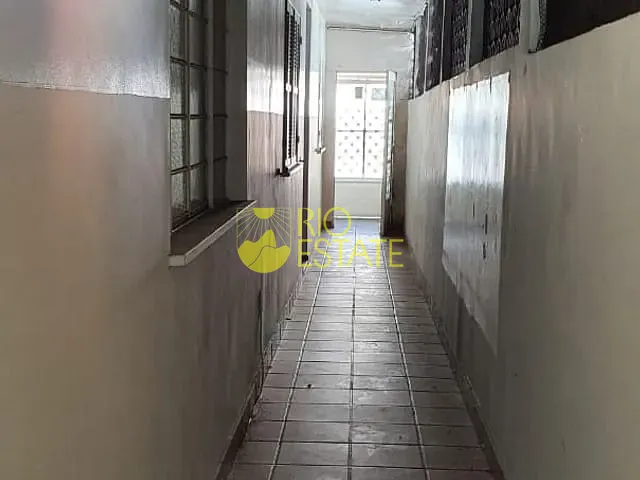 Casa com 190m² 4 quartos e 2 banheiros, à venda, no bairro Centro em Barra Mansa